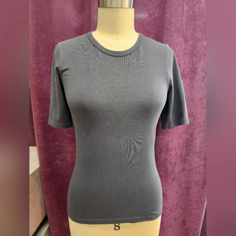 Louis Vuitton Small Gray Top
